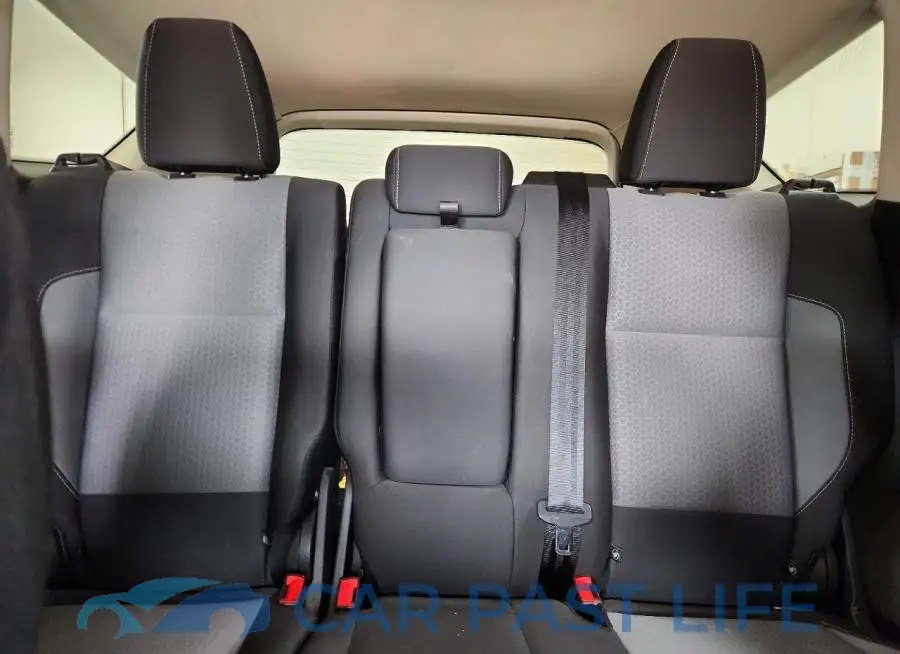 1FMCU9GD6KUA21909# 10
