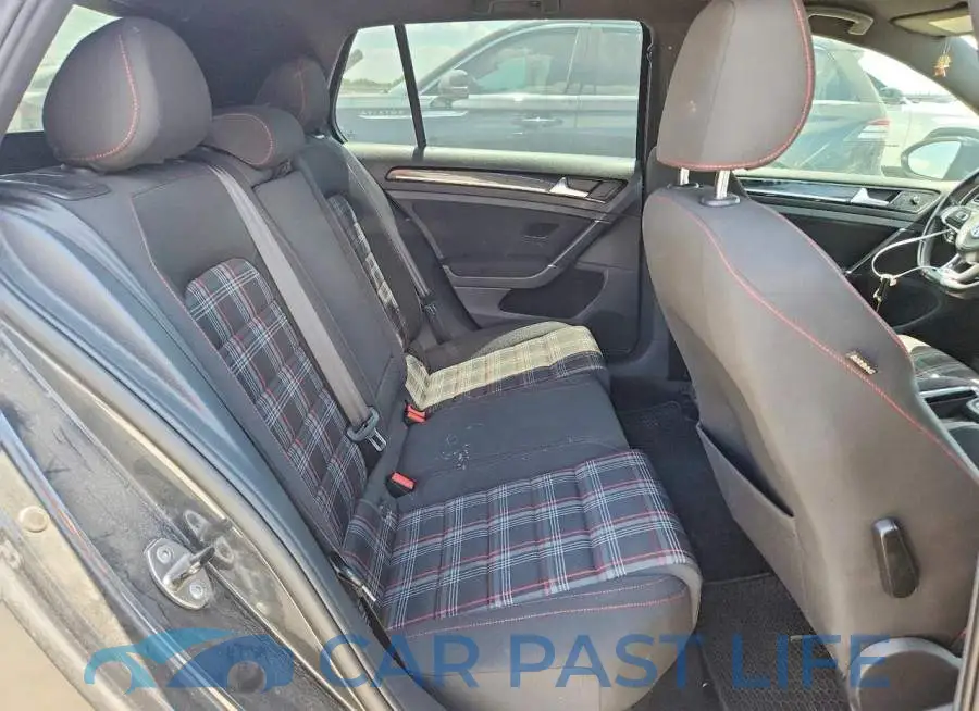 3VW5T7AU8HM001135# 10