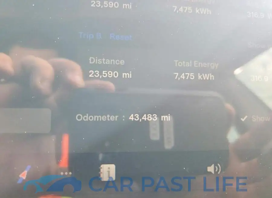 5YJ3E1ECXPF668889# 9