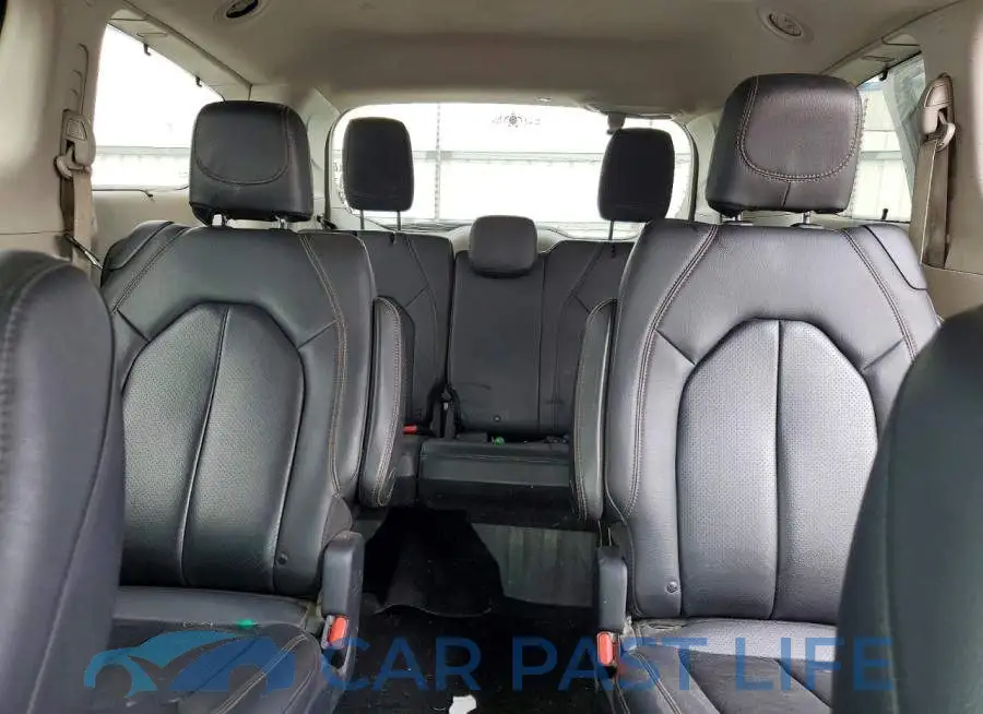 2C4RC1BGXLR204782# 10