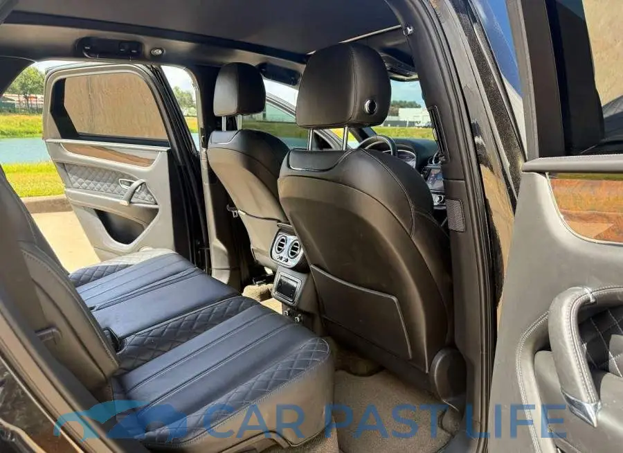 SJAAC2ZV8HC014584# 6