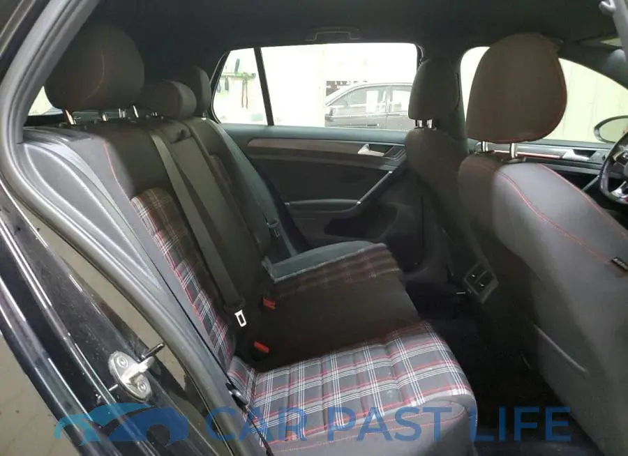 3VW5T7AU9LM002576# 11