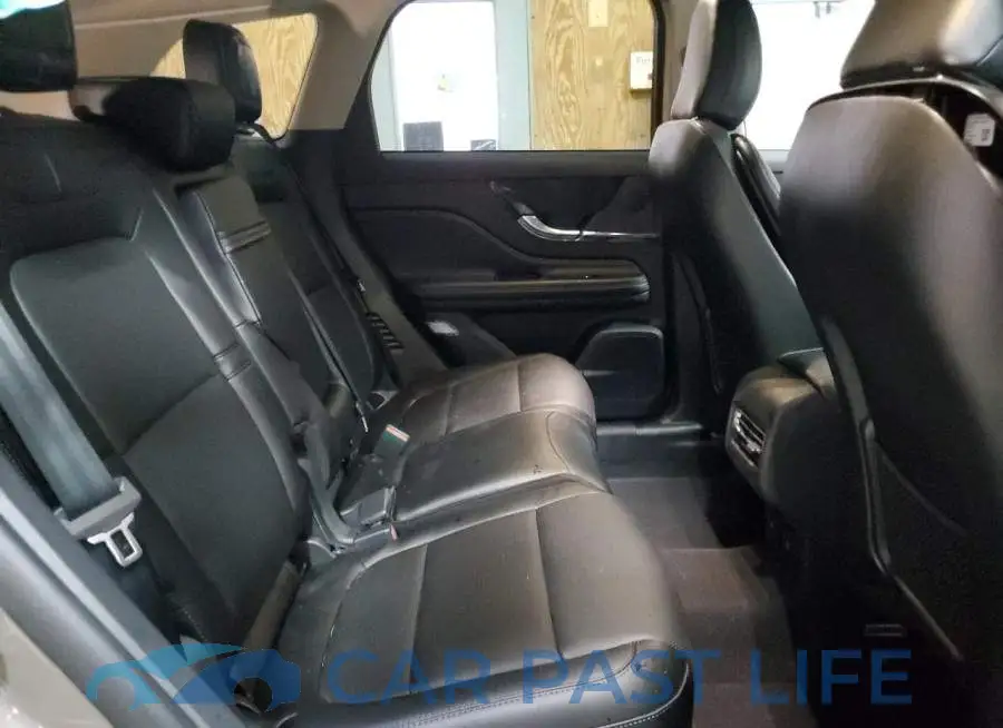 5LMCJ1DA6SUL22648# 11