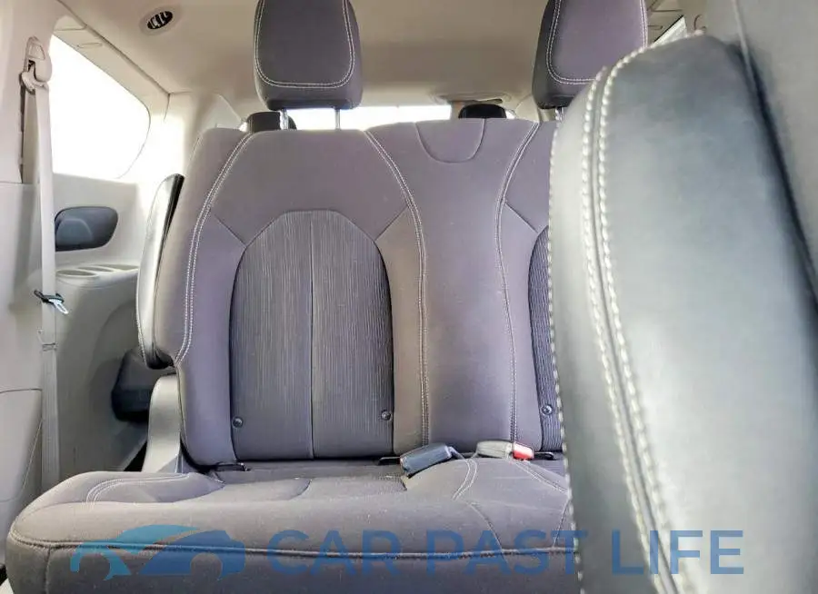 2C4RC1AGXLR107762# 10