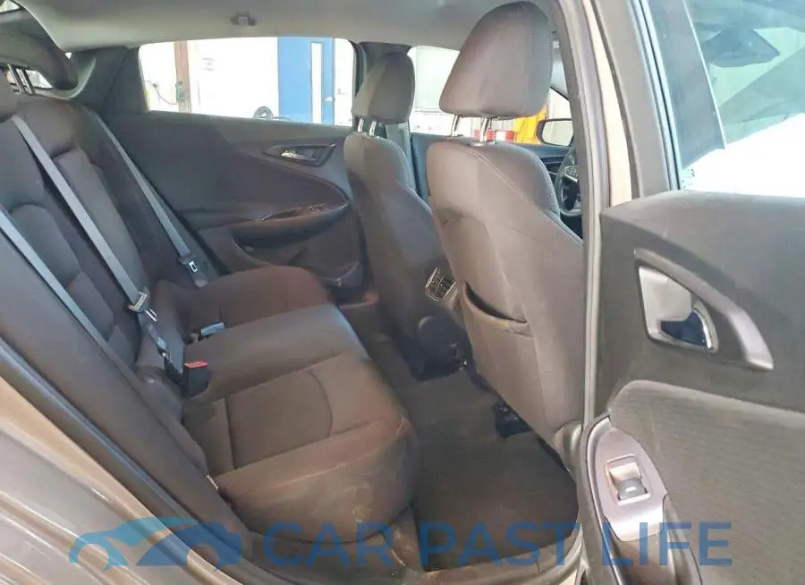 1G1ZD5ST1PF210669# 10