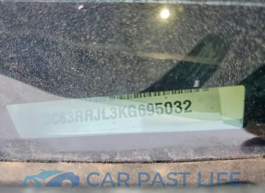 3C63RRJL3KG695032# 12