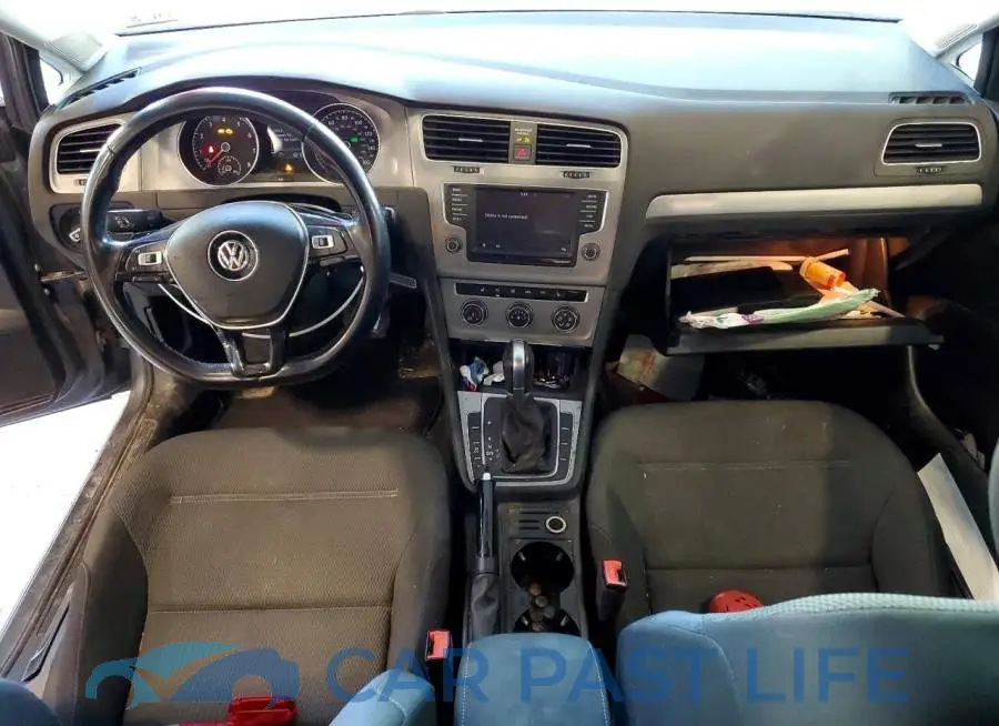 3VW017AU8HM512716# 8