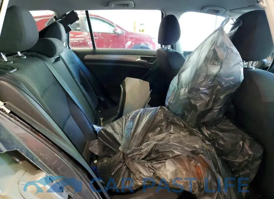 3VW017AU8HM512716# 10