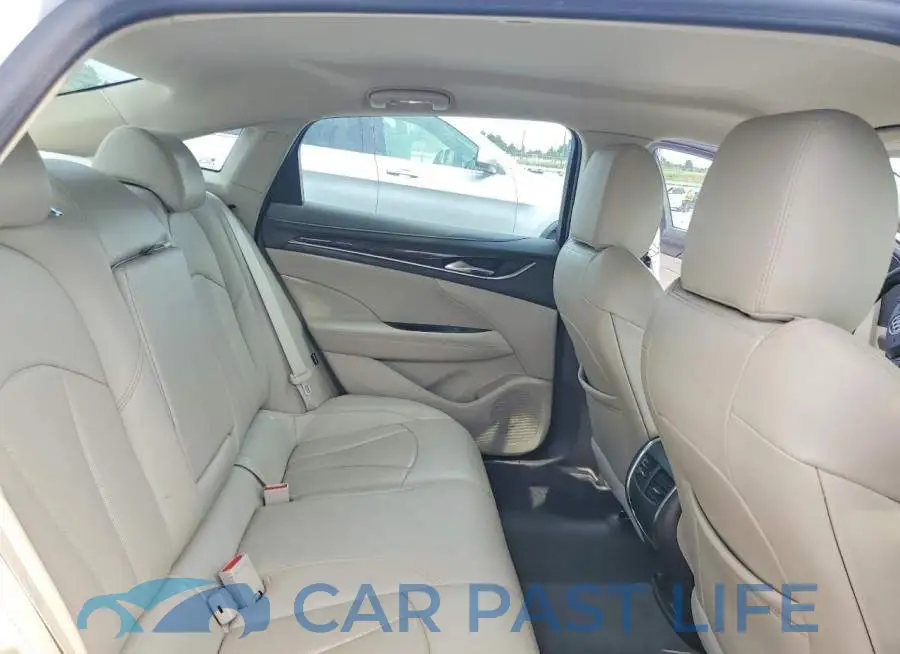 1G4ZS5SS6JU106746# 10