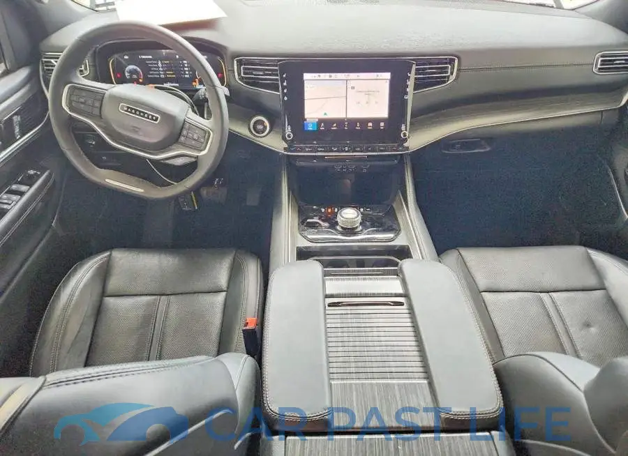 1C4SJVBP8PS585020# 8