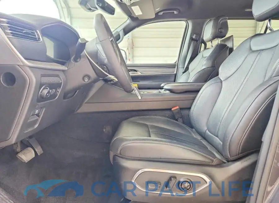 1C4SJVBP8PS585020# 7