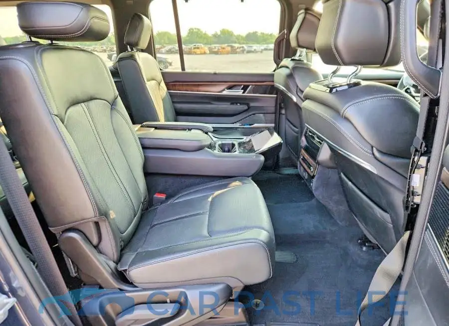 1C4SJVEJ2PS550920# 11
