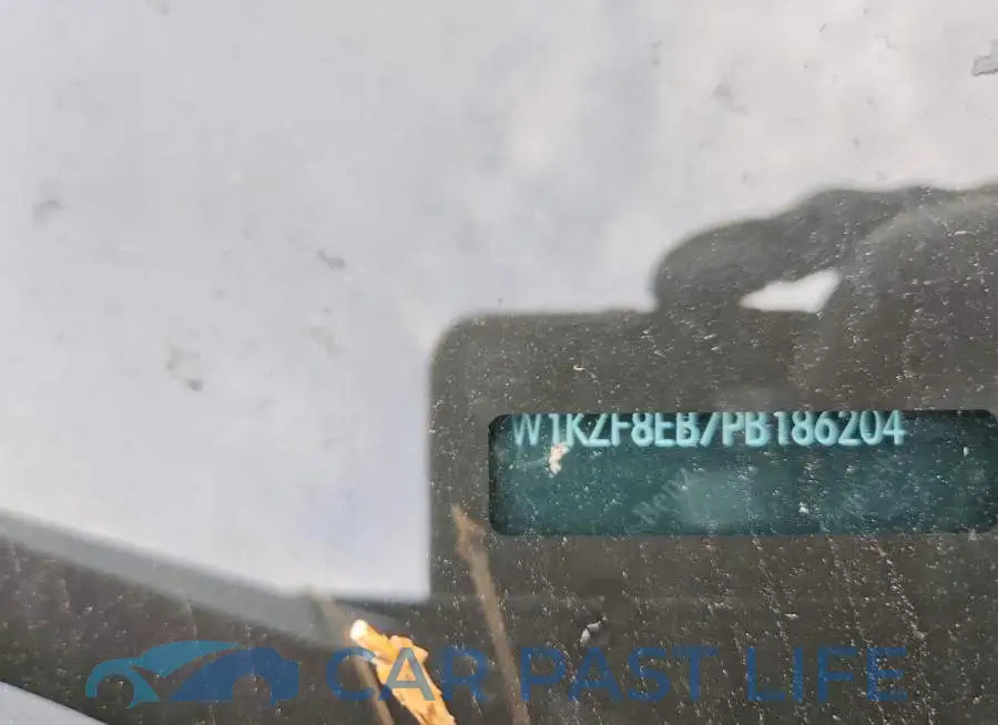 W1KZF8EB7PB186204# 12