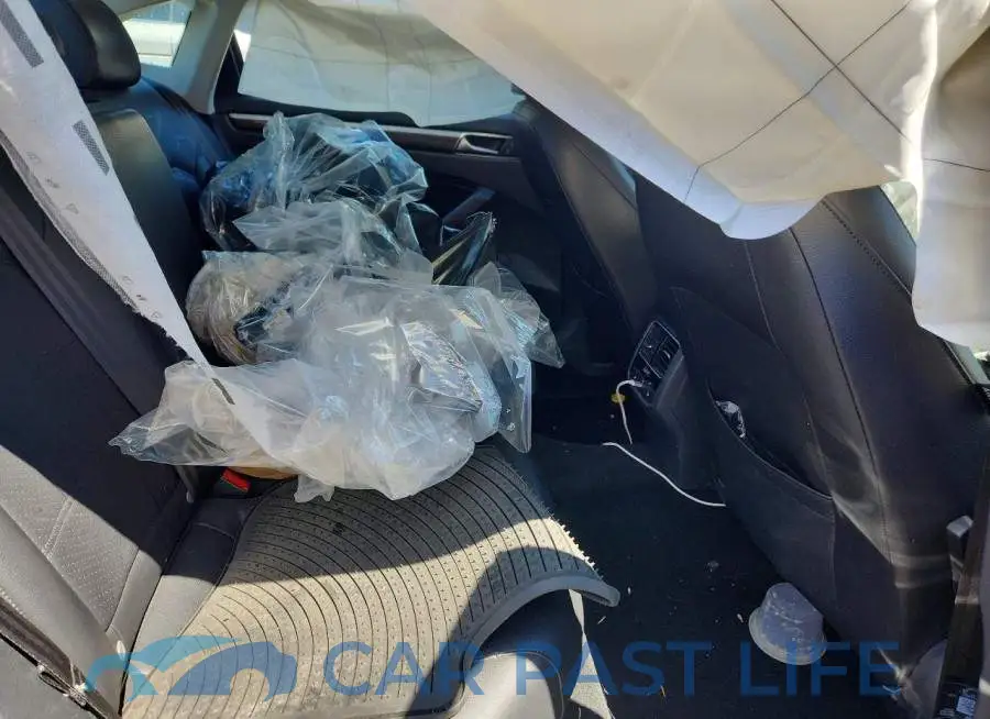 1VWGT7A39HC012937# 10