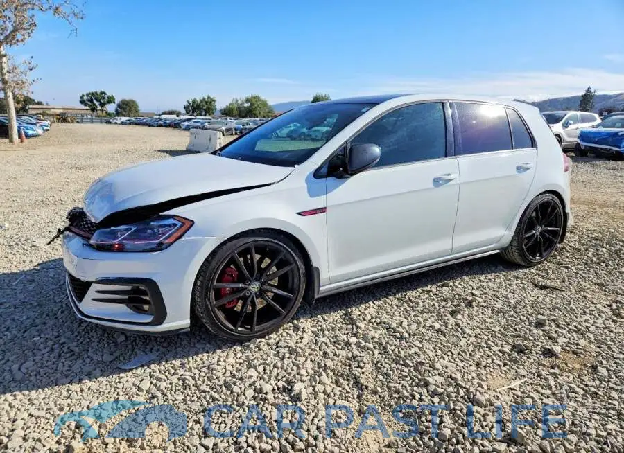 3VW447AU1JM276201# 1