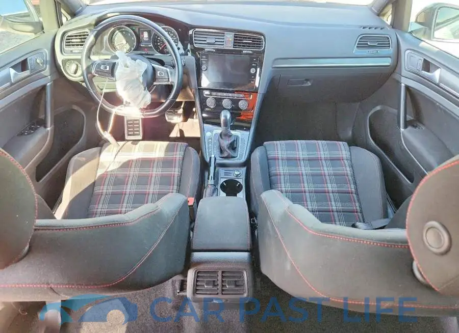 3VW447AU1JM276201# 8