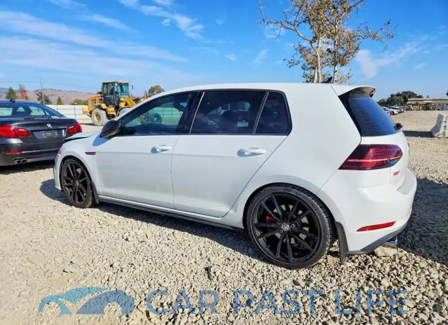 3VW447AU1JM276201# 2