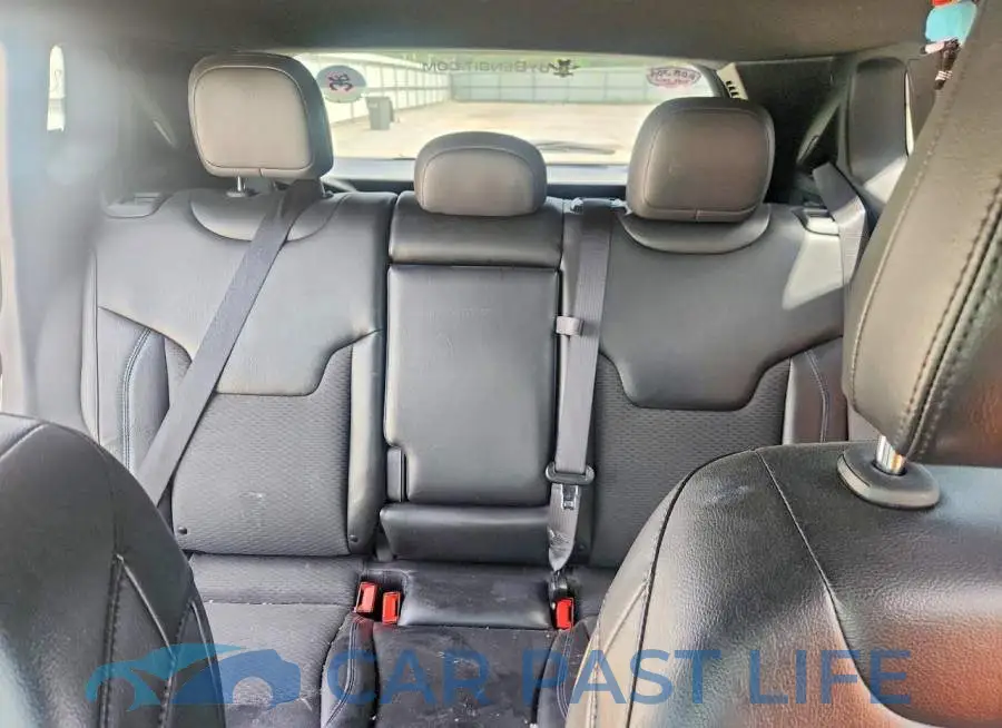 3C4NJDBN1PT526928# 10