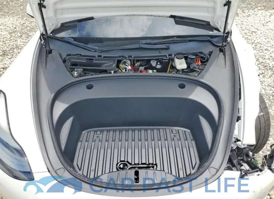 5YJ3E1EC3PF409872# 11
