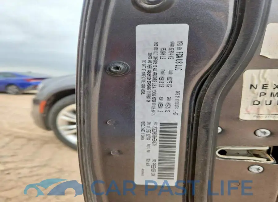 2C3CCAEG8HH564670# 12