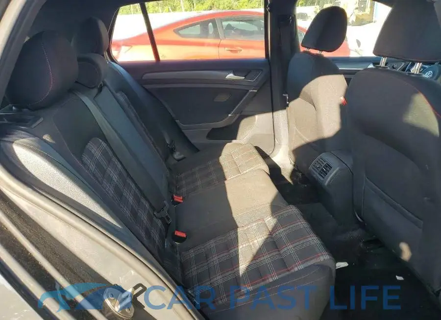 3VW5T7AU4KM004993# 10