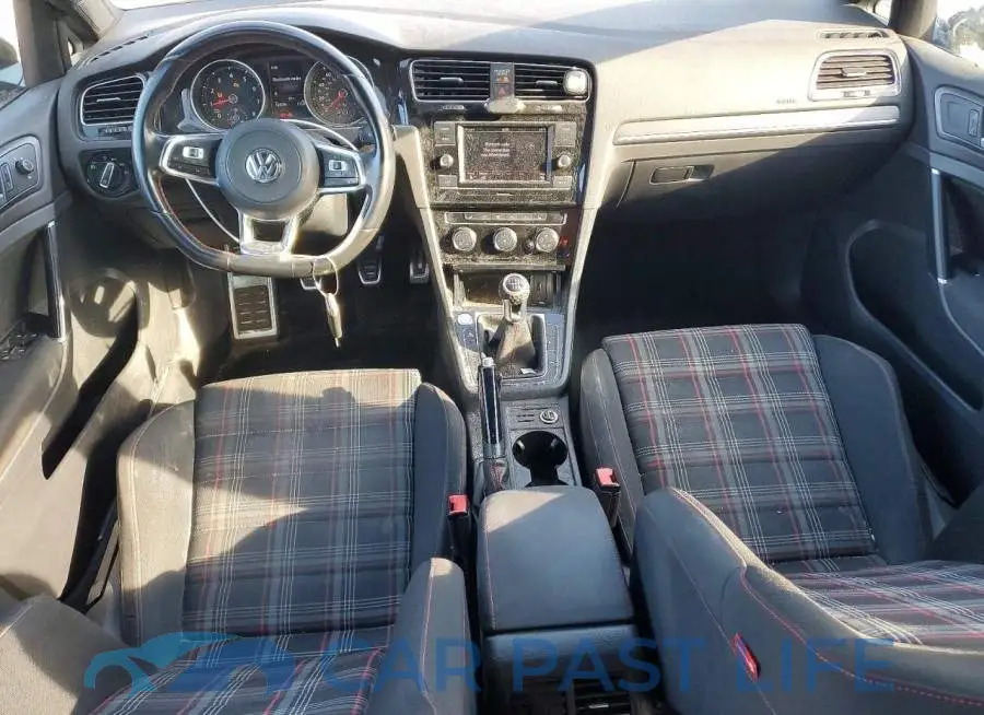 3VW5T7AU4KM004993# 8