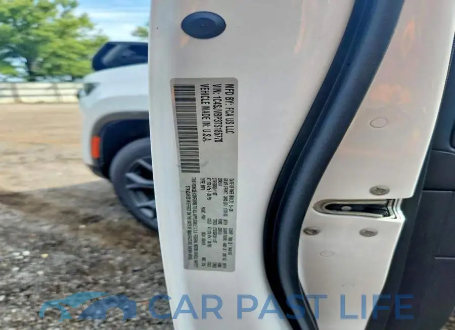 1C4SJVBP3TS186770# 13