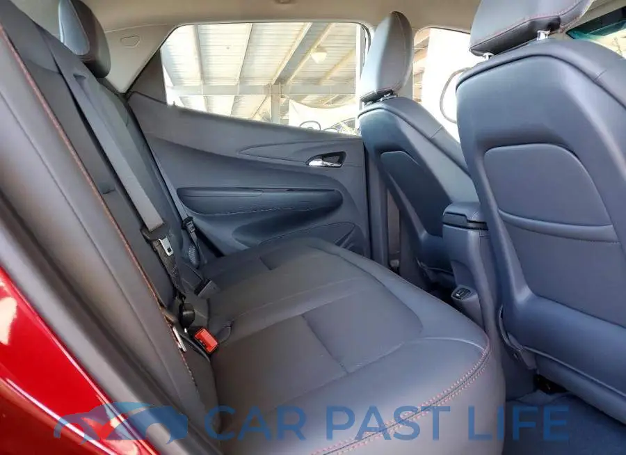 1G1FZ6S0XK4105584# 10