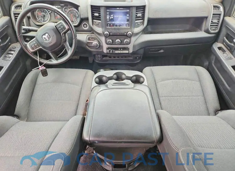 3C6UR5CJ6LG251072# 8