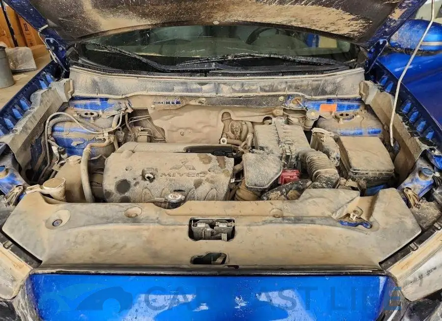 JA4AJ4AW1JZ610475# 12