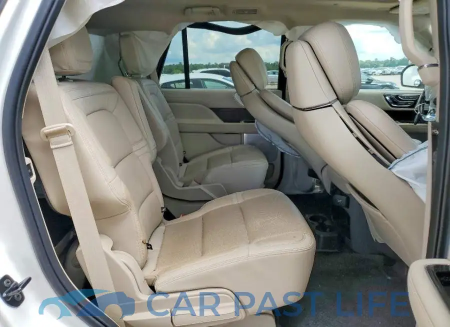 5LMJJ2LT8MEL18419# 11