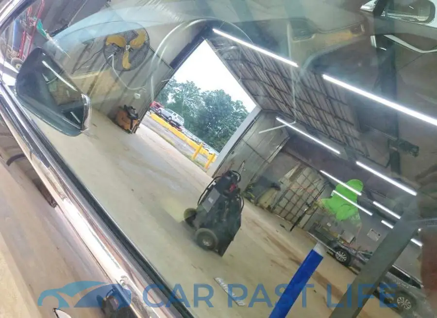 5YJSA1E28LF409245# 8