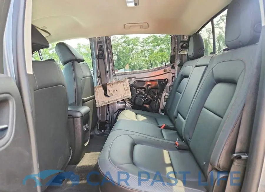 1GTG6FEN8M1186469# 10