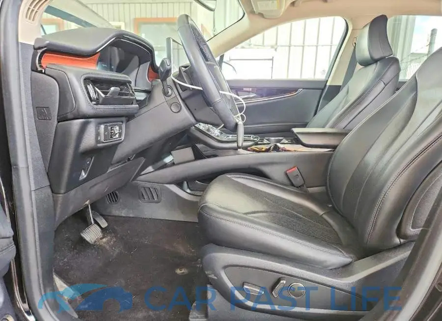 2LMPJ8KP0MBL17883# 7