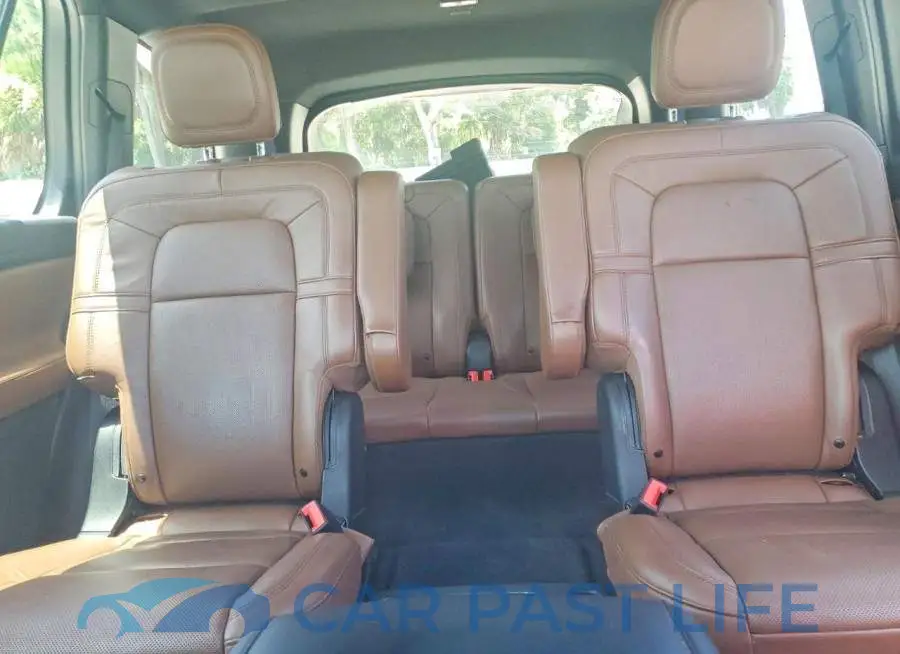 5LM5J7WC1PGL04042# 10