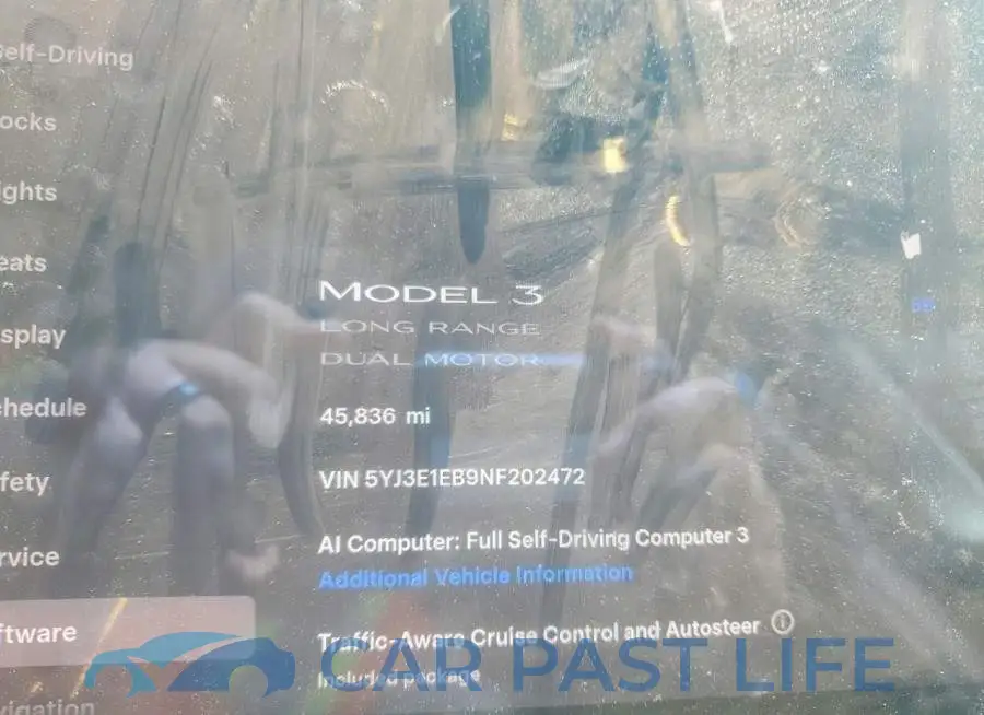 5YJ3E1EB9NF202472# 9