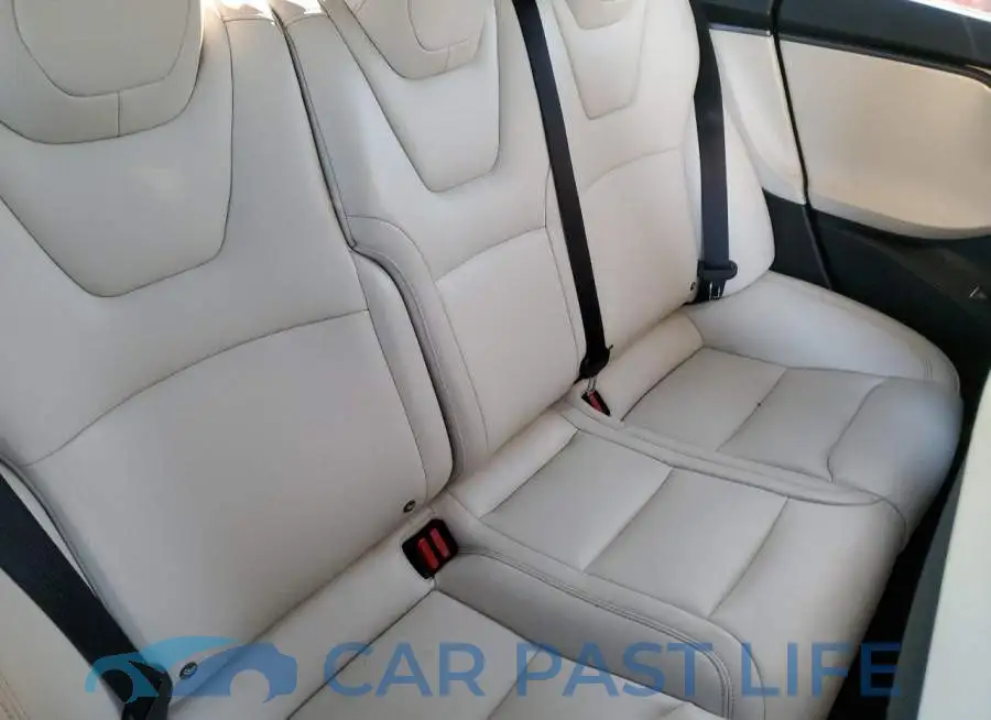 5YJSA1E24LF391469# 10