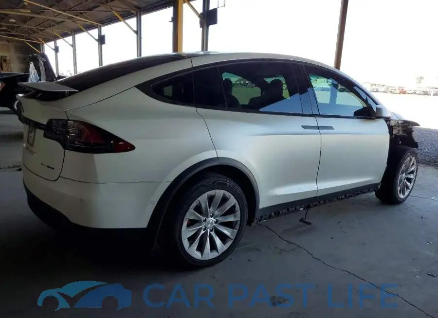 5YJXCAE2XLF285091# 3