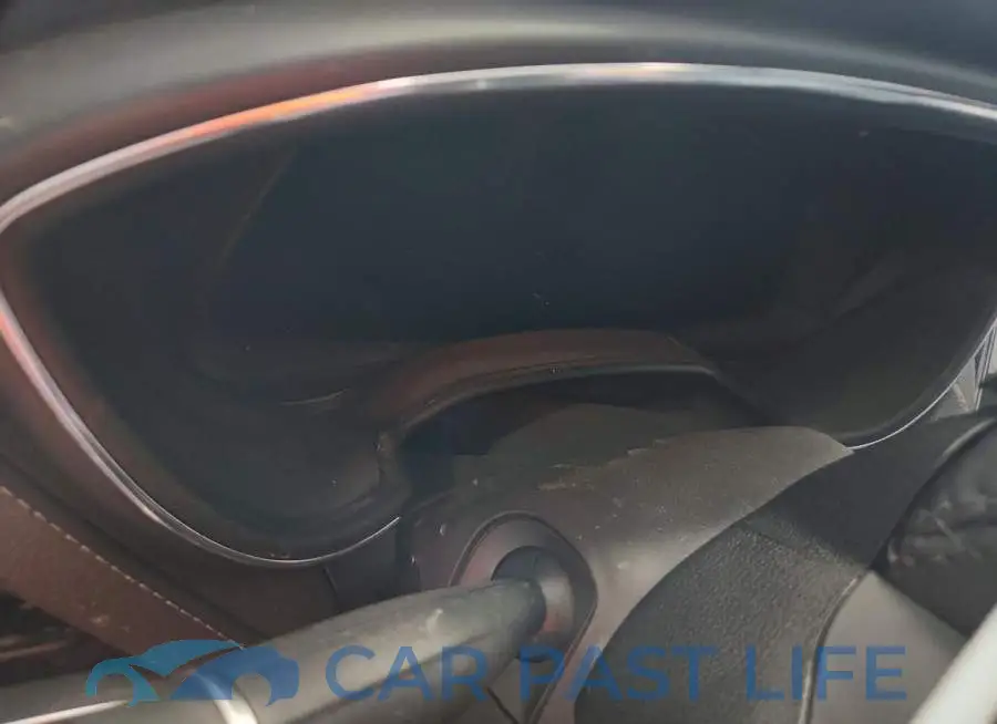 1G6DT5RW1R0112495# 9