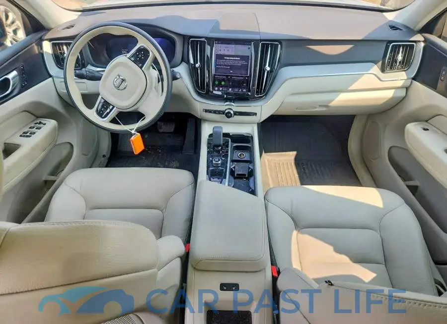 YV4M12RC3S1158589# 8