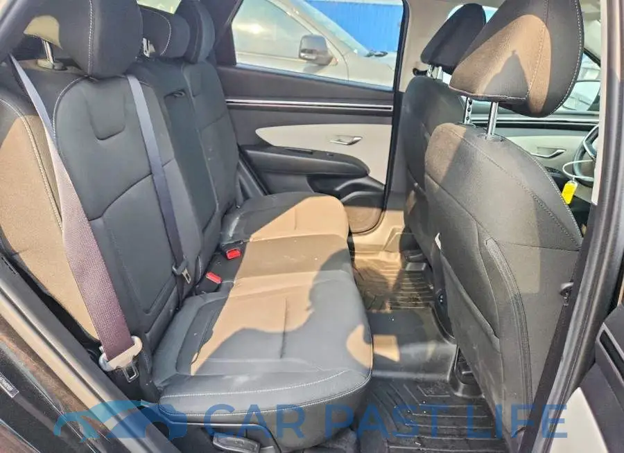 5NMJBCAE7NH021039# 11