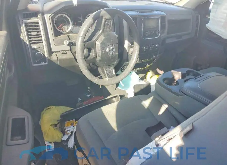 3C6JR6DG3KG635918# 8