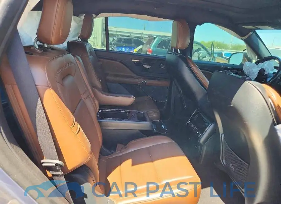 5LM5J7XC8MGL14819# 11