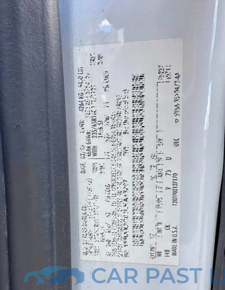 1FBAX2C83LKA43287# 10