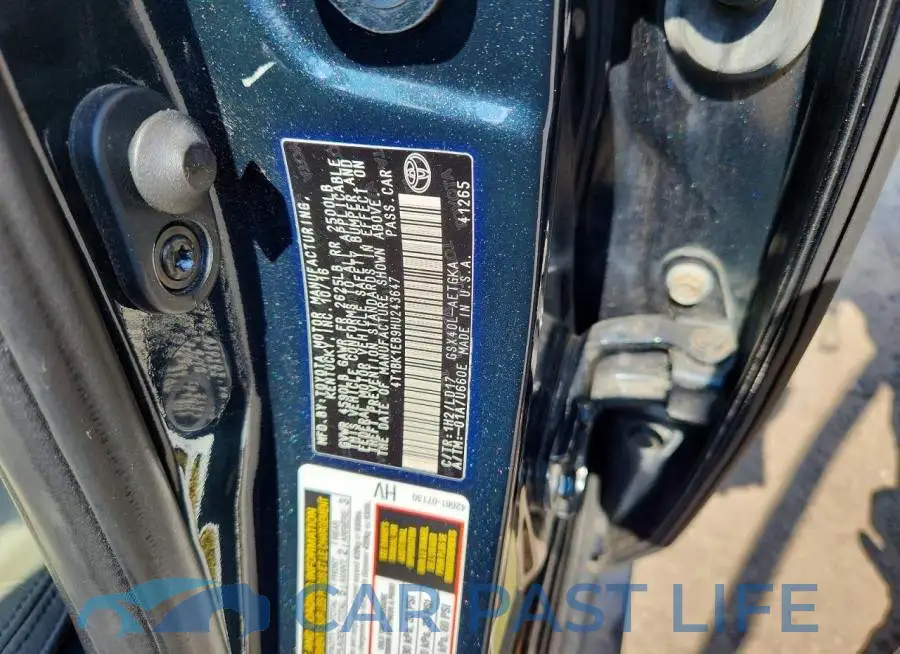 4T1BK1EB9HU243647# 12