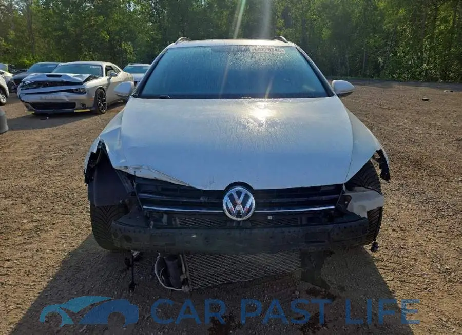 3VW017AU8HM521819# 5