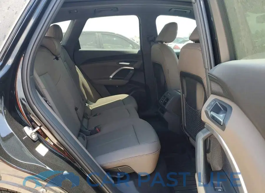 WA11AAGU6T2019526# 11