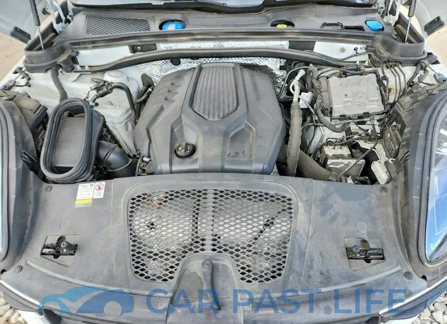 WP1AA2A58PLB04363# 12