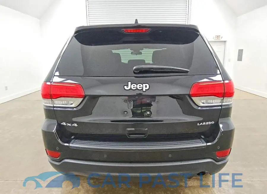 1C4RJFAG5JC375689# 6