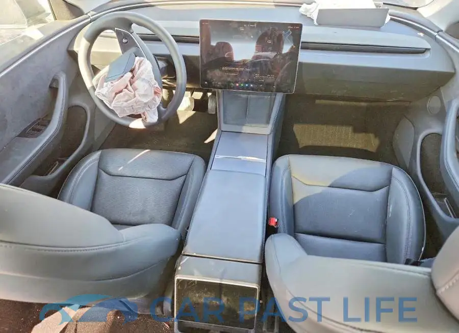 5YJ3E1EB5SF941186# 8